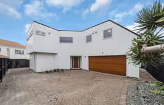 2/194 Bucklands Beach Road, Bucklands Beach