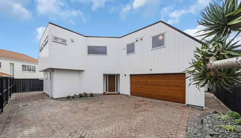 2/194 Bucklands Beach Road, Bucklands Beach