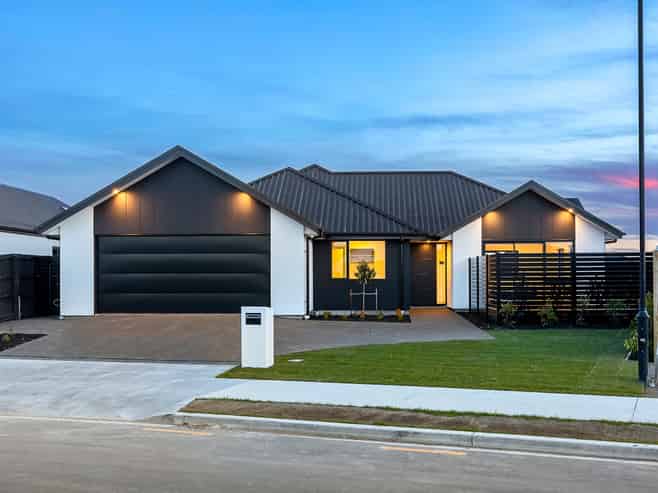 8 Frederick Busch Crescent, Rangiora