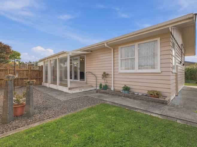 94 Fairs Road, Milson