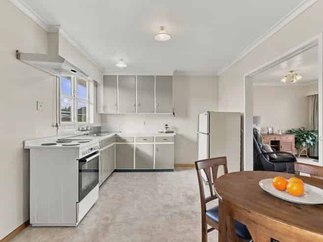 94 Fairs Road, Milson