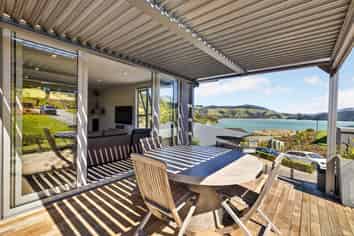 11 Kaioruru Lane, Charteris Bay