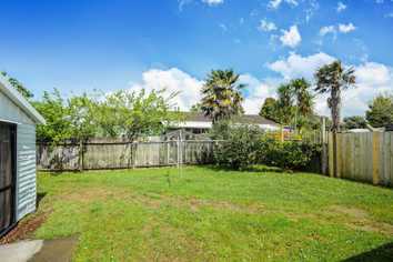 12 Glen Road, Ranui