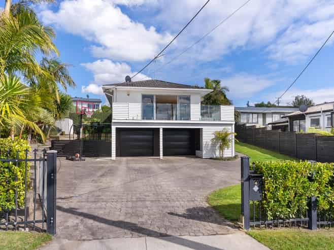 4 Braebank Lane, Te Atatu South