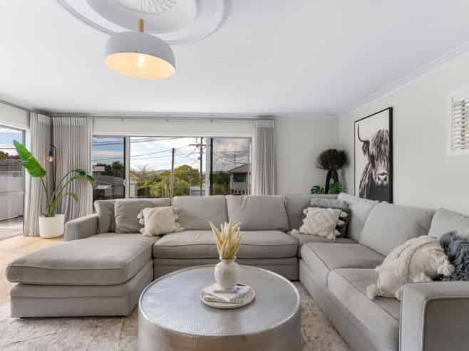 4 Braebank Lane, Te Atatu South