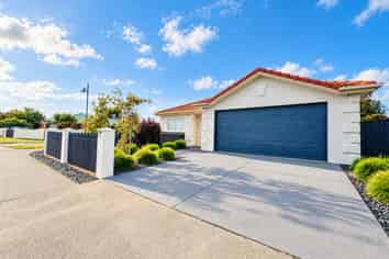 2 Sandholm Close, North New Brighton