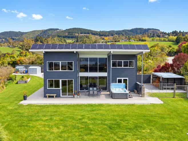 878 Blueskin Road, Mount Cargill