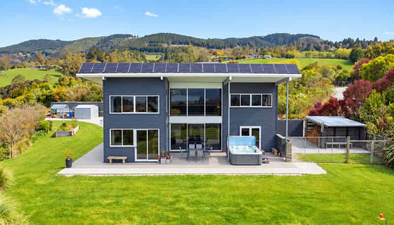878 Blueskin Road, Mount Cargill