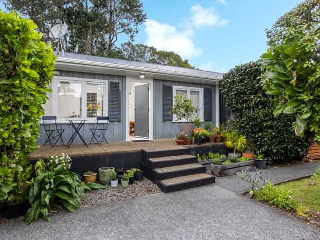 2/108 Asquith Avenue, Mount Albert