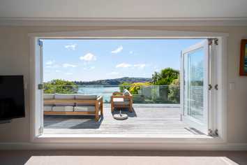 29 Seaview Road, Paremata