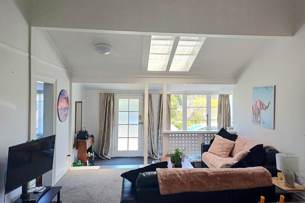 Fully Furnished 1 bedroom Flat 1