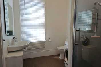4B Mayroyd Terrace, Maitai