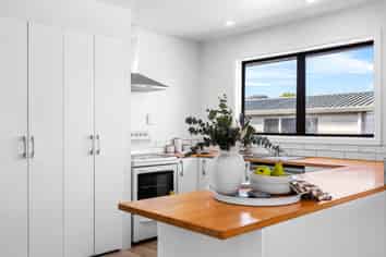 62 Achilles Street, Burwood
