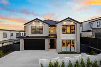 6 Luff Place, Long Bay