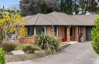 12 Chesterton Drive, Cambridge