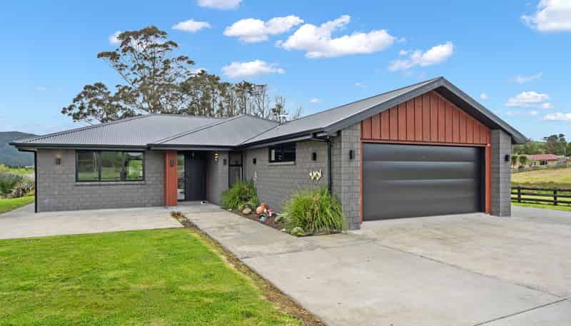 16 Moorey Lane, OTAIKA