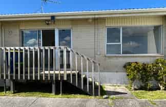 2/98 Birkdale Road, Birkdale
