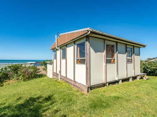 11 Pingao Place, Waiinu Beach