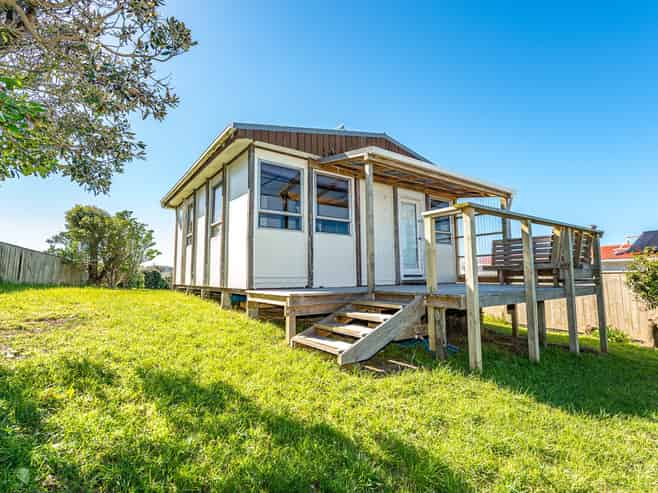 11 Pingao Place, Waiinu Beach