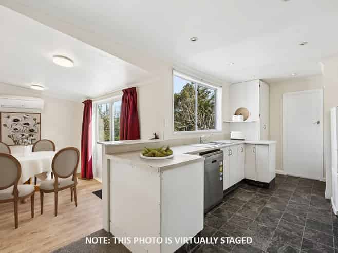 38 Blacks Road, North East Valley