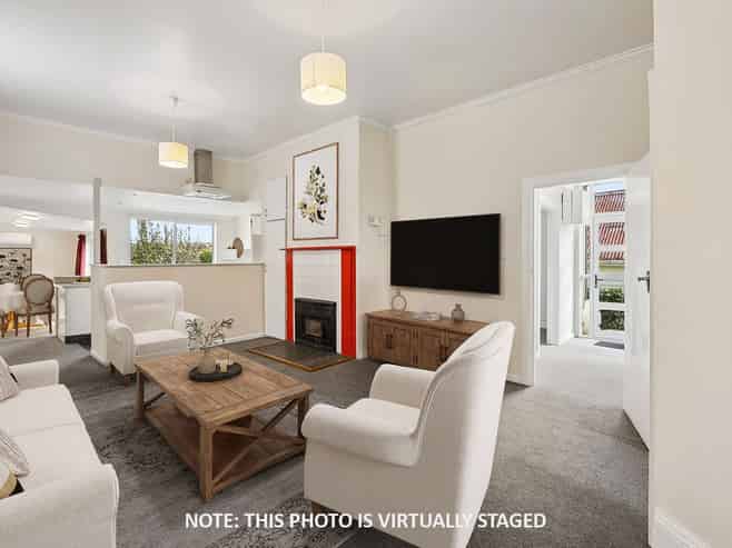 38 Blacks Road, North East Valley