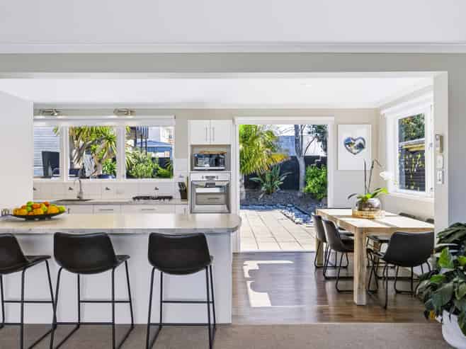 12 Rakino Avenue, Manly