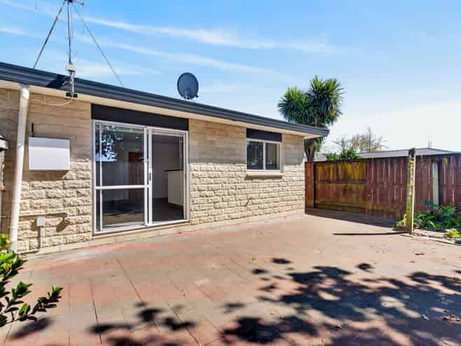 58B Whiting Crescent, Greenmeadows