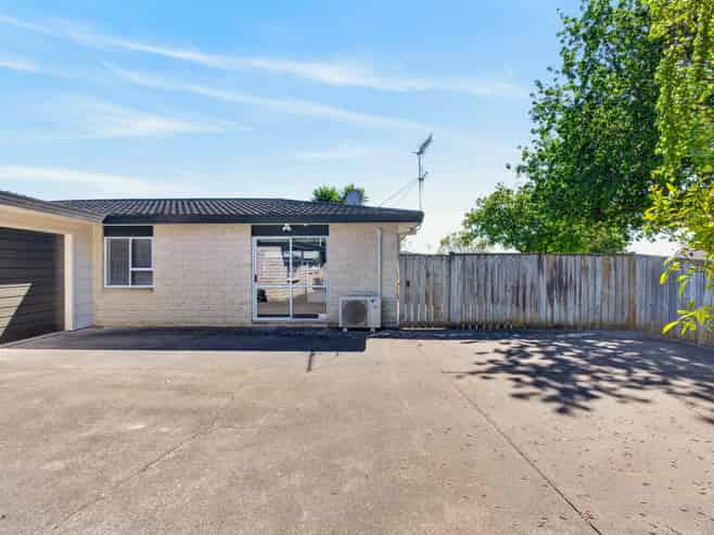 58B Whiting Crescent, Greenmeadows