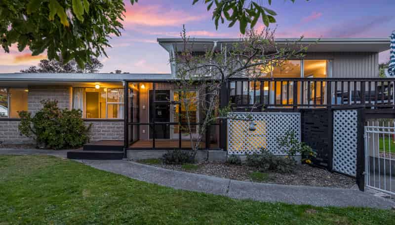 6 Soleares Avenue, Mount Pleasant