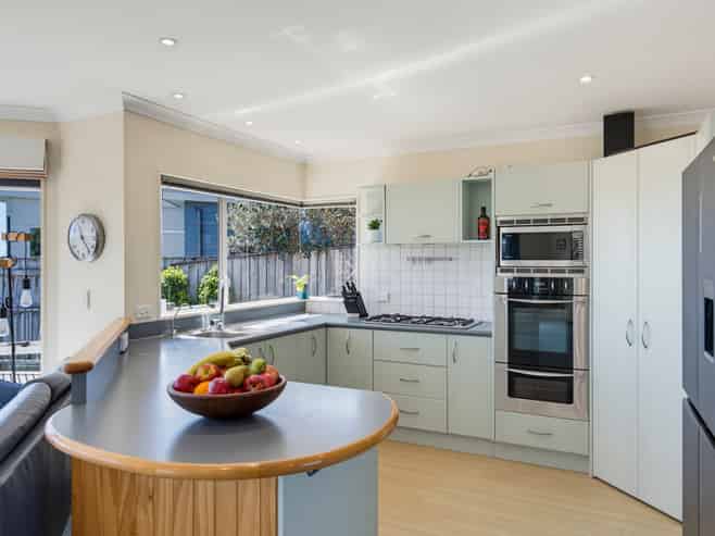111 Milne Drive, Paraparaumu