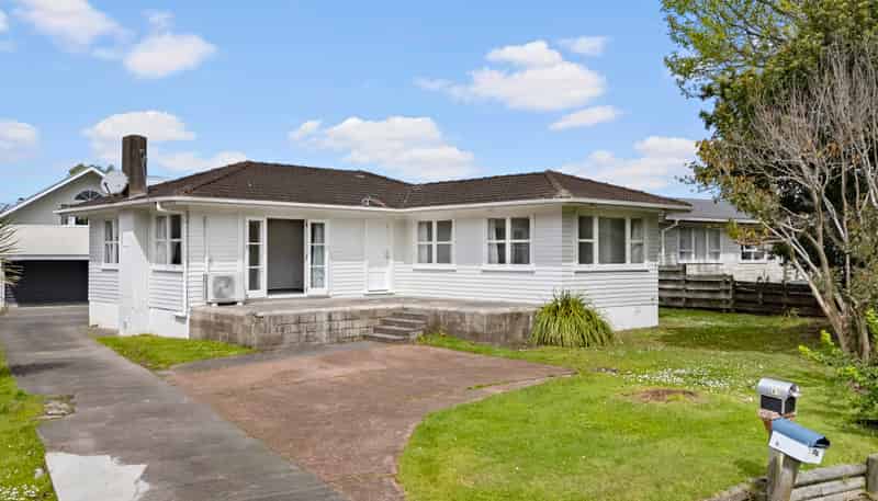 61 Gloria Avenue, Te Atatu Peninsula