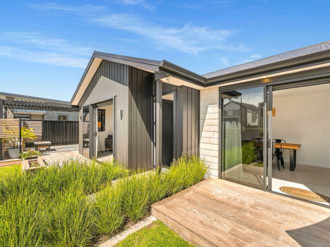 1 Chrysler Street, Papamoa