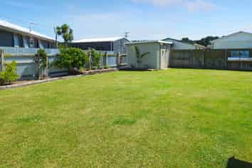16A Edinburgh Terrace, Foxton Beach
