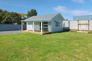 16A Edinburgh Terrace, Foxton Beach
