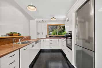 4 Saint John Drive, Nelson South