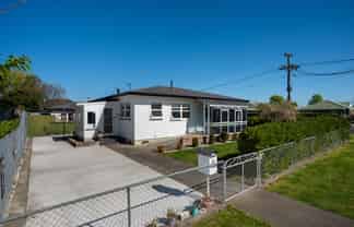 301 Frimley Avenue, Frimley