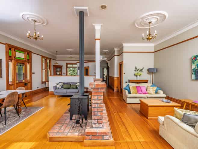 21 Athol Street, Glenduan