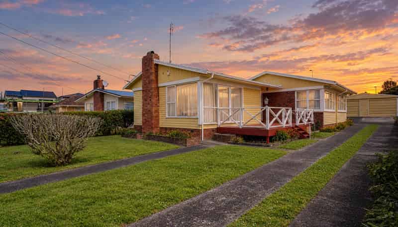 51 Thompson Terrace, Manurewa