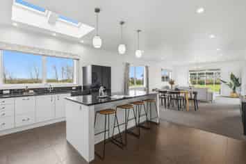 48 Wilson Road South, WOODEND
