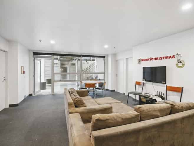 27 Room 5, Hanson Street, Mount Cook