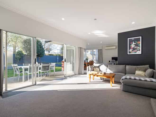 33 Long Melford Road, AWAPUNI