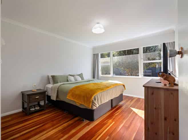 33 Long Melford Road, AWAPUNI
