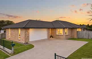 31 Thomas Road, Huntington