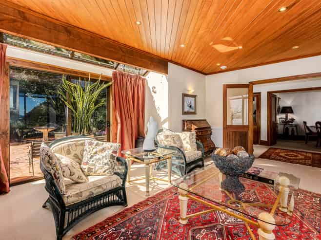 11A Taumaru Ave, Lowry Bay