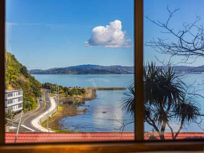 11A Taumaru Ave, Lowry Bay