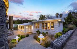 82 Atkinson Road, Titirangi