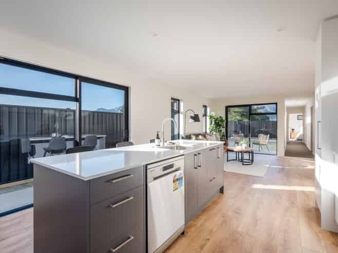 19 Burdon Loop, Lake Hawea