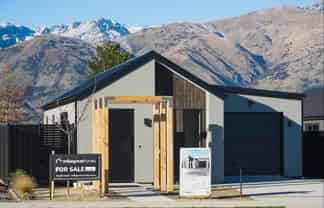 19 Burdon Loop, Lake Hawea