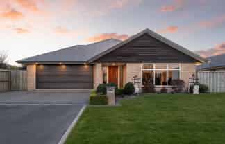 44 Lydiard Drive, ROLLESTON