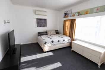 12 Redmond Street, Elgin